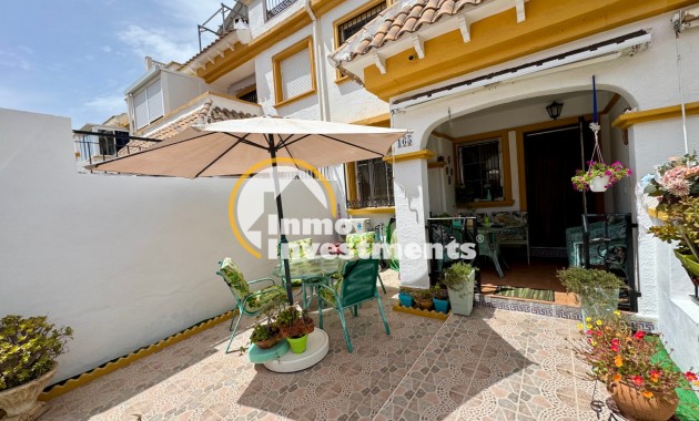Resale - Town house - Torrevieja