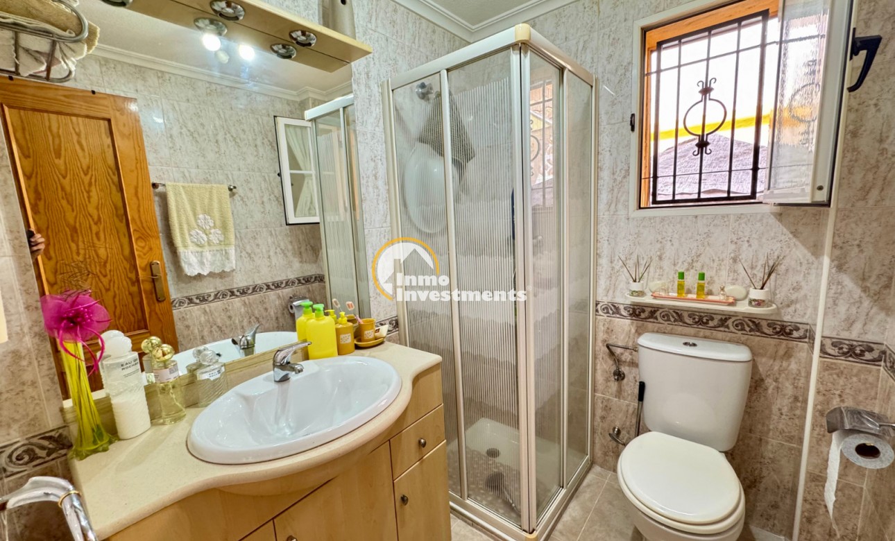 Resale - Town house - Torrevieja