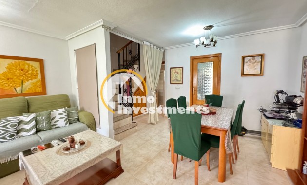 Resale - Town house - Torrevieja