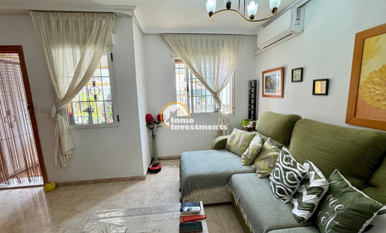 Resale - Town house - Torrevieja