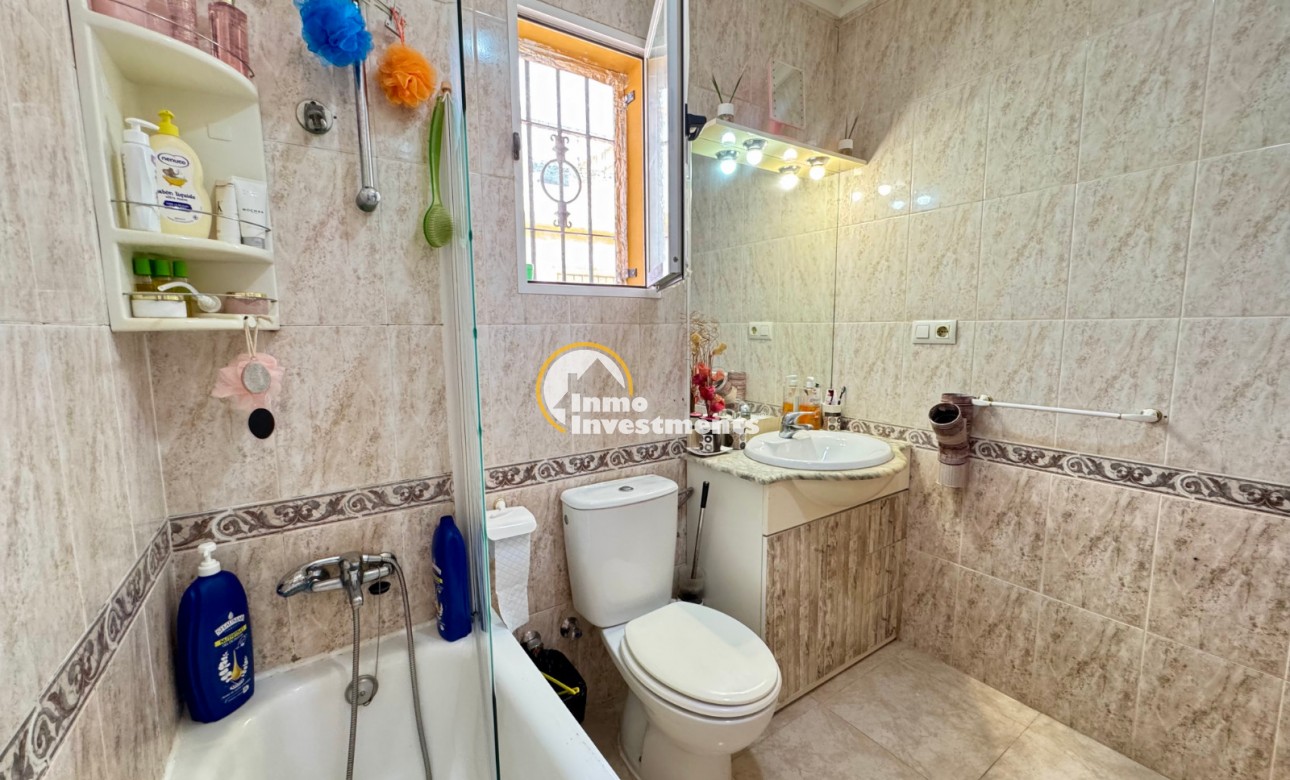 Resale - Town house - Torrevieja