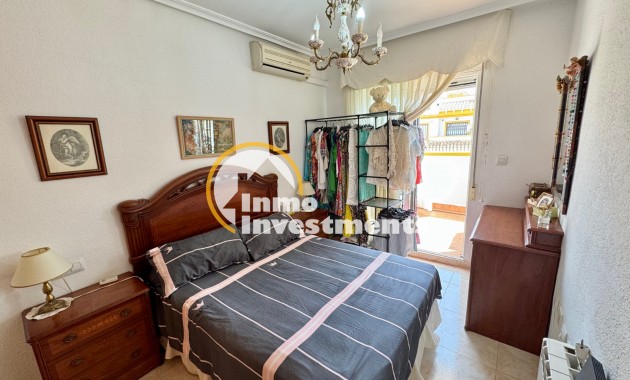Resale - Town house - Torrevieja