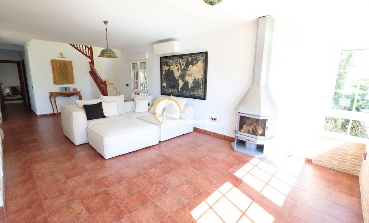Resale - Villa - Villamartin - Plaza