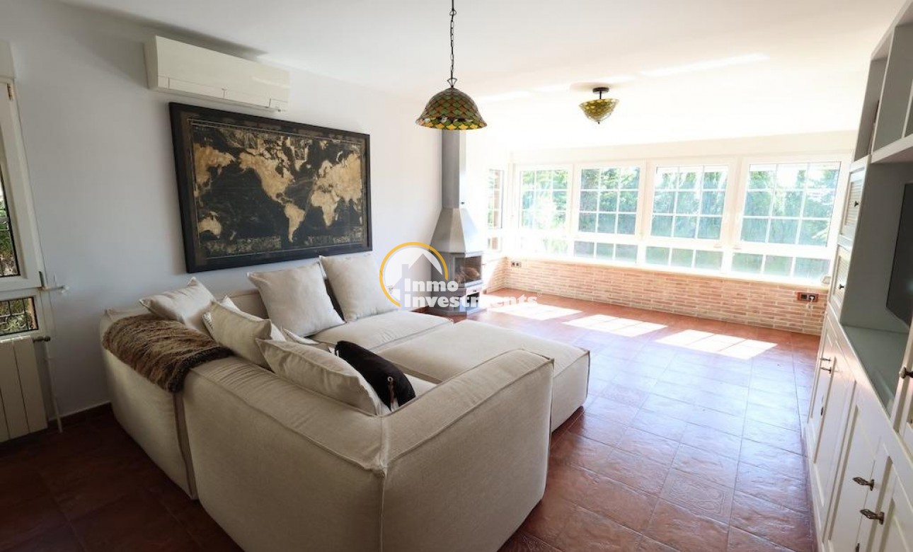 Resale - Villa - Villamartin - Plaza