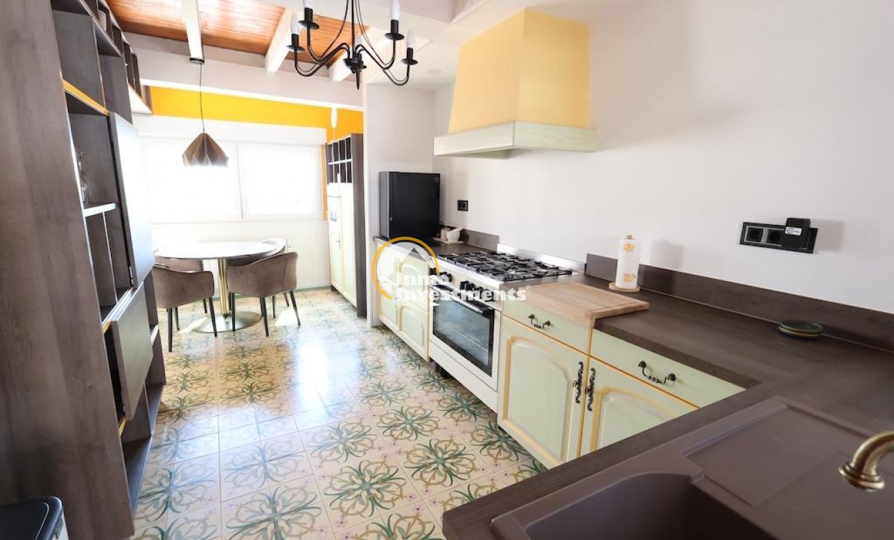 Resale - Villa - Villamartin - Plaza