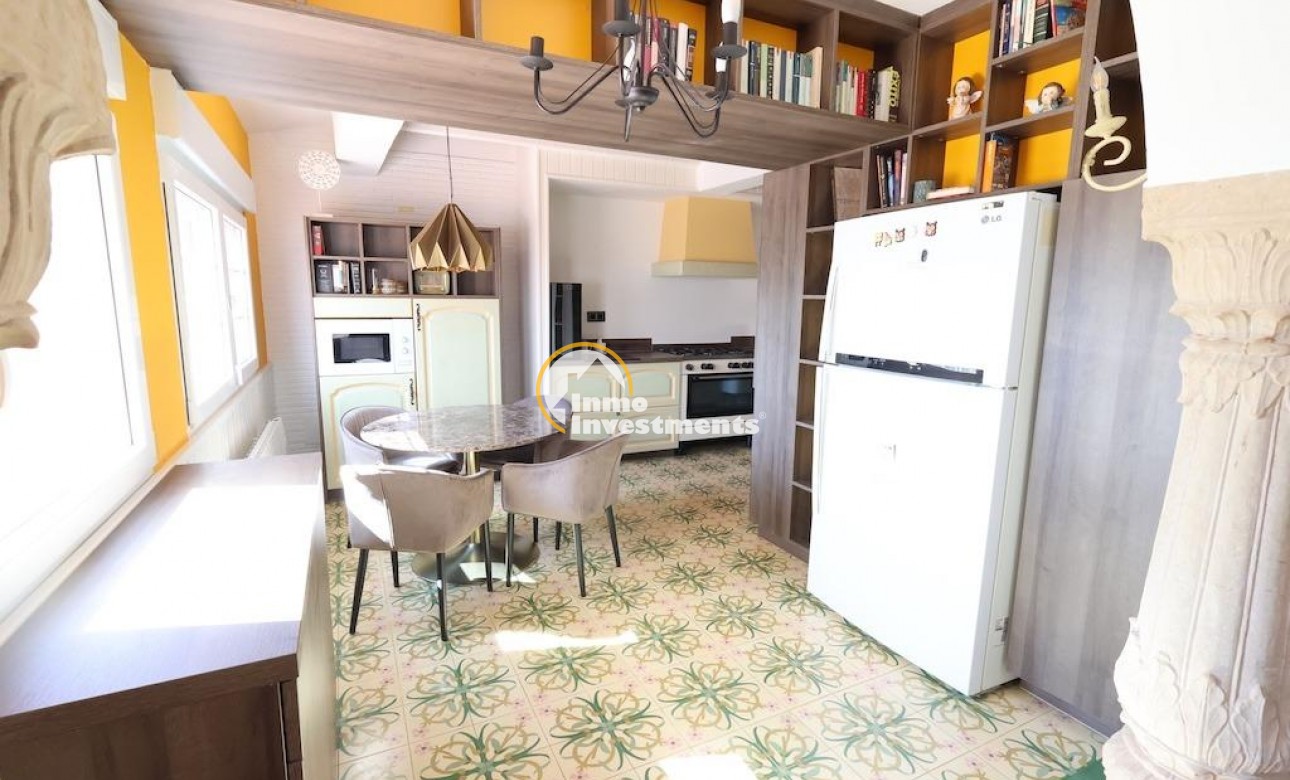 Resale - Villa - Villamartin - Plaza