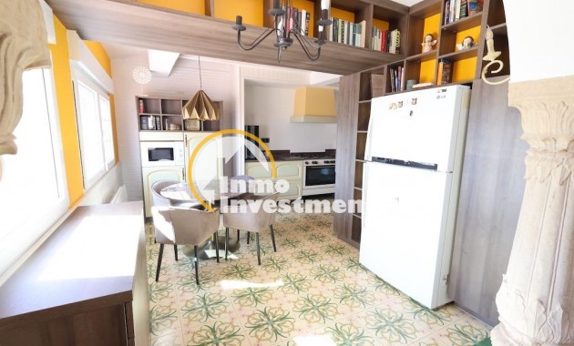 Resale - Villa - Villamartin - Plaza