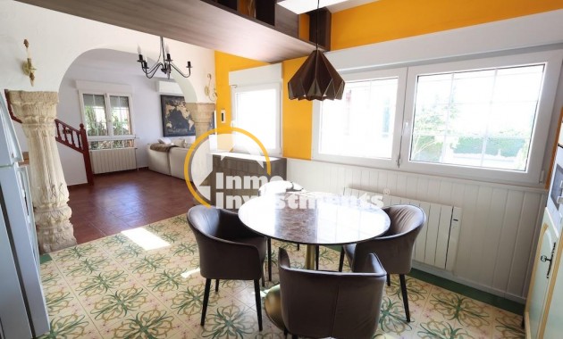 Resale - Villa - Villamartin - Plaza