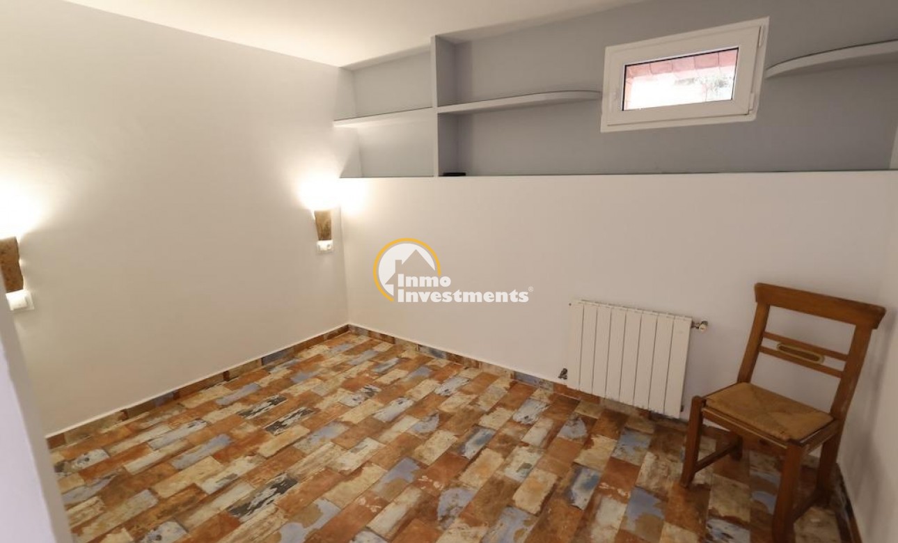 Resale - Villa - Villamartin - Plaza