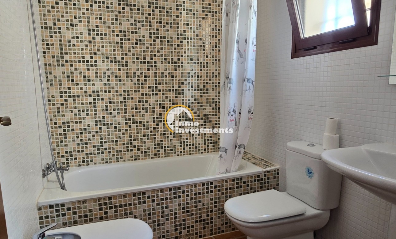 Resale - Semi detached villa - Algorfa - La Finca