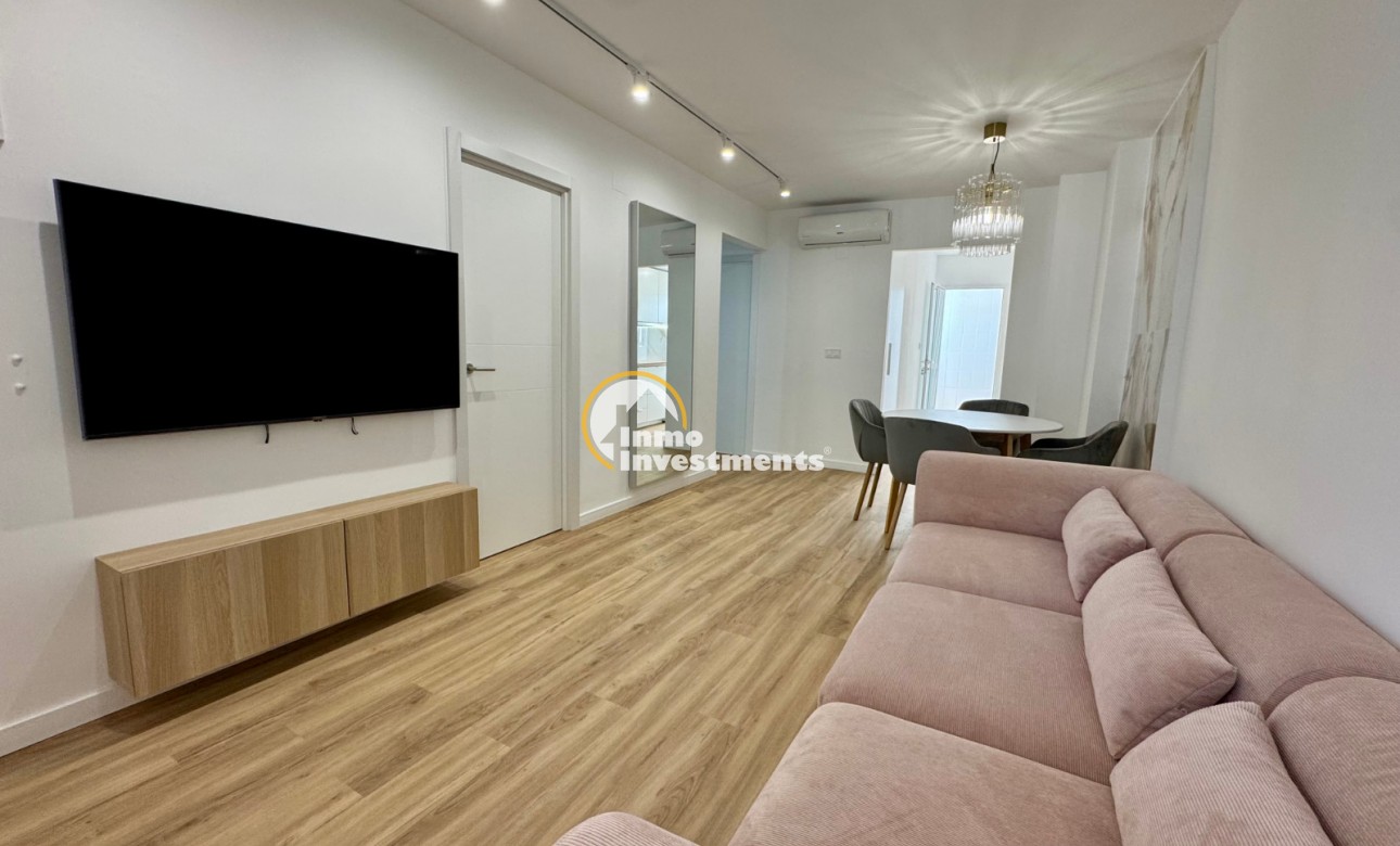 Gebrauchtimmobilien - Apartment - Los Altos