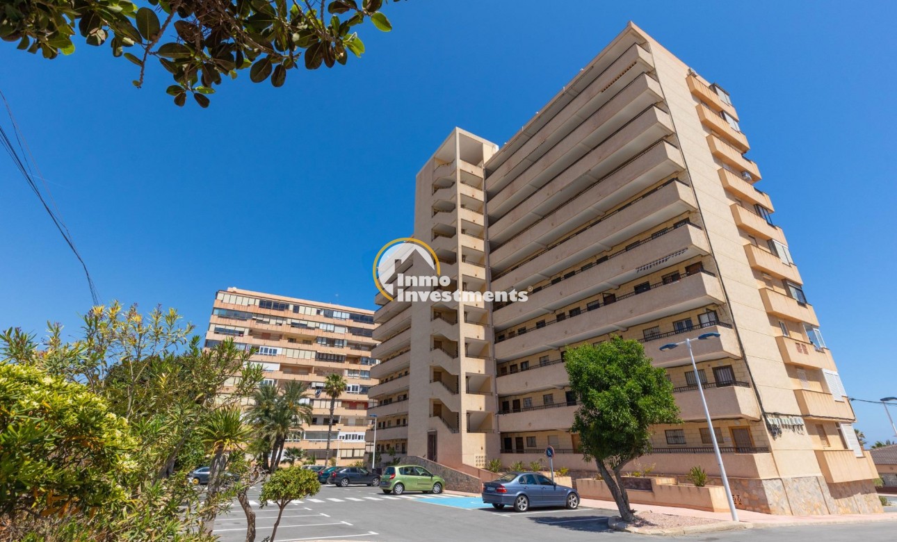 Resale - Apartment - Torrevieja - Beach