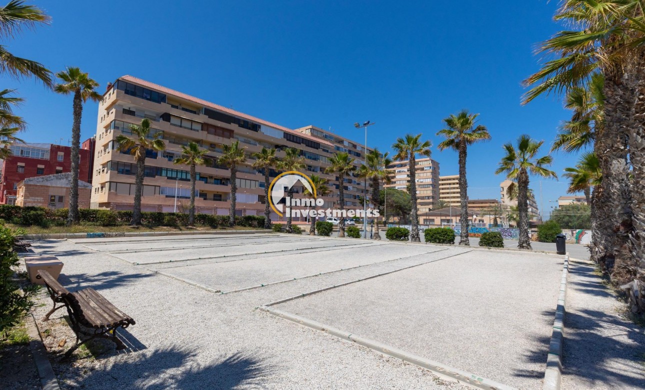 Resale - Apartment - Torrevieja - Beach