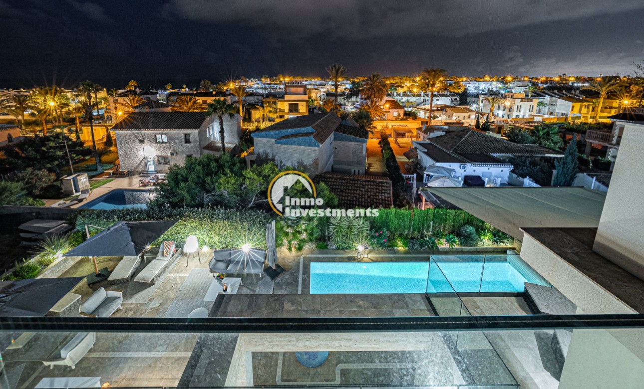 Gebrauchtimmobilien - Villa - La Zenia - Strandseite