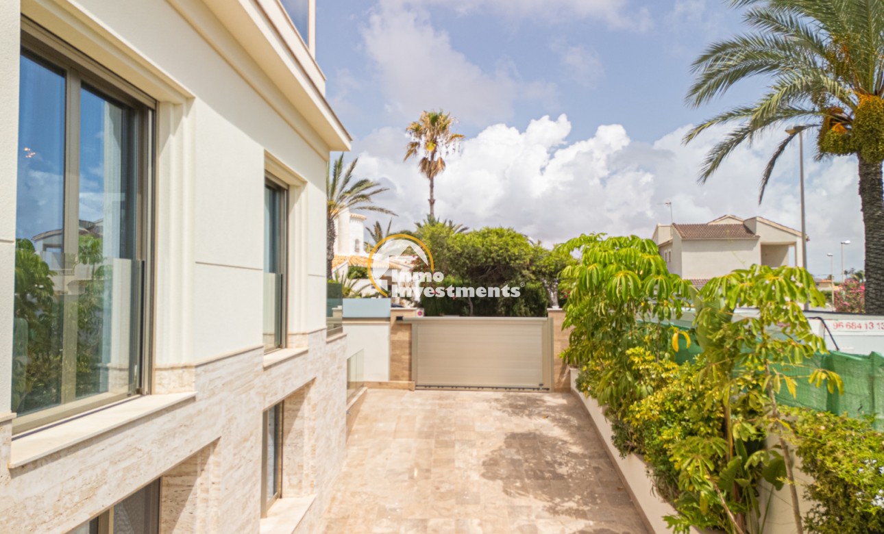 Gebrauchtimmobilien - Villa - La Zenia - Strandseite