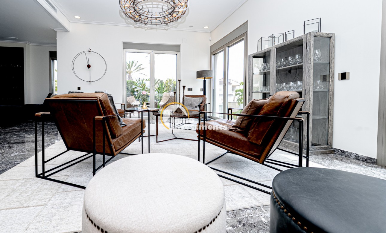 Gebrauchtimmobilien - Villa - La Zenia - Strandseite