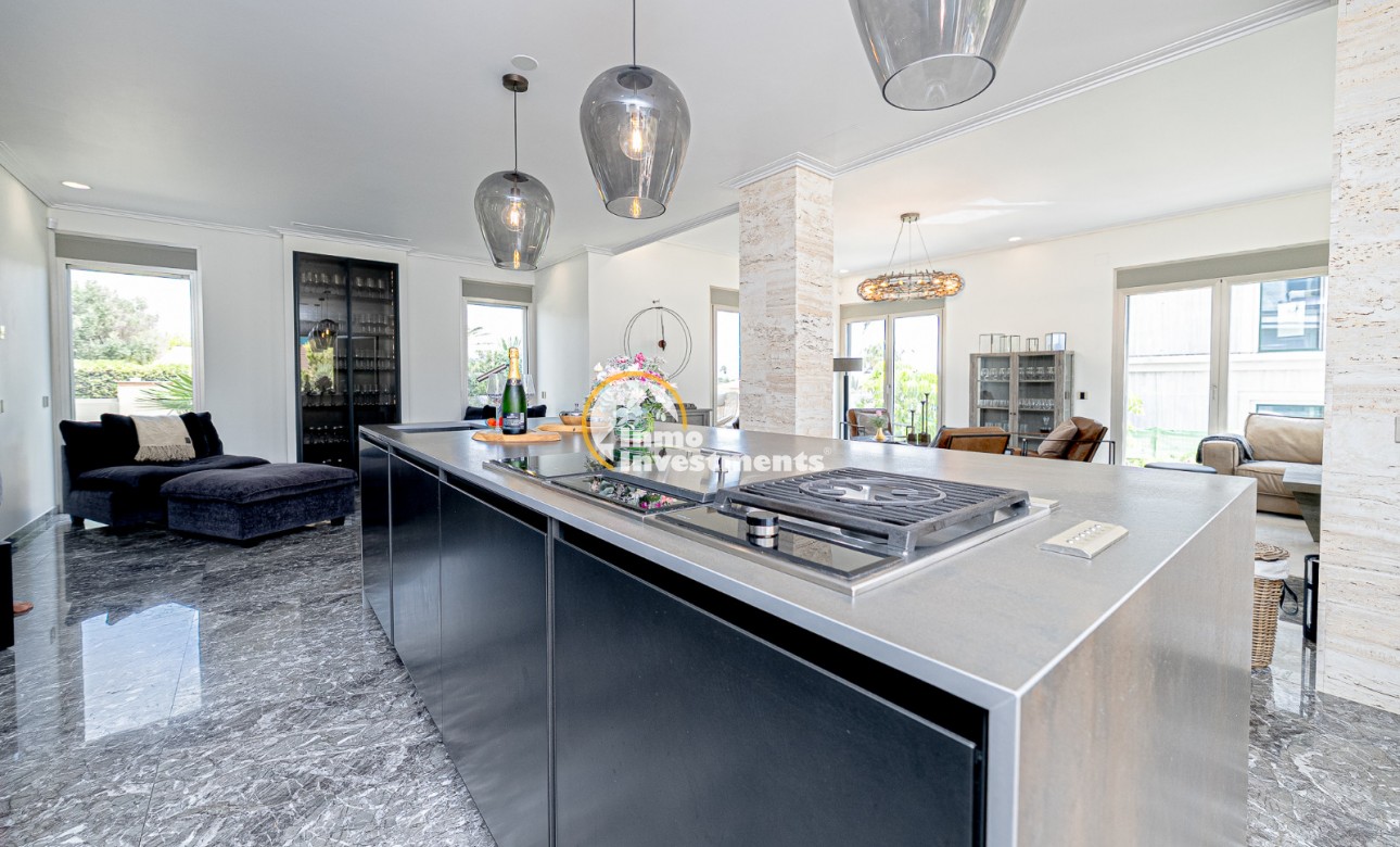 Gebrauchtimmobilien - Villa - La Zenia - Strandseite