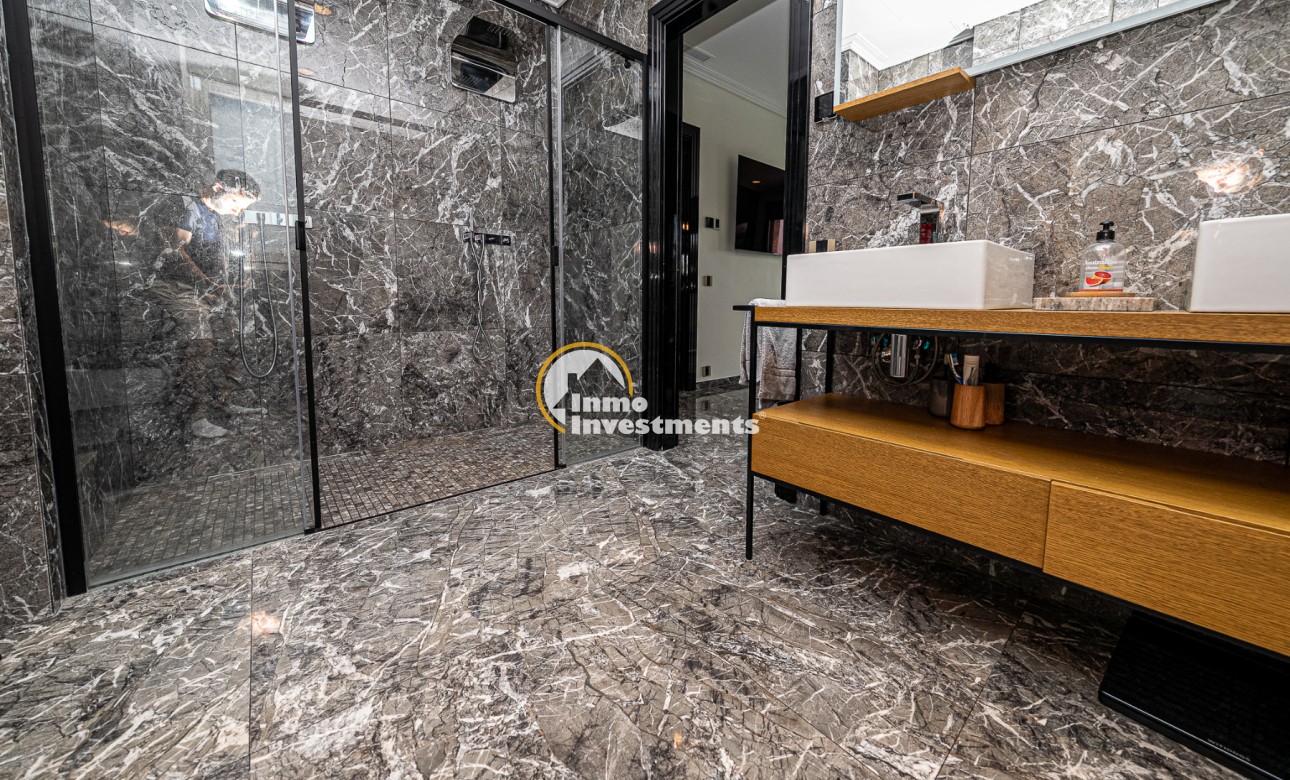 Gebrauchtimmobilien - Villa - La Zenia - Strandseite