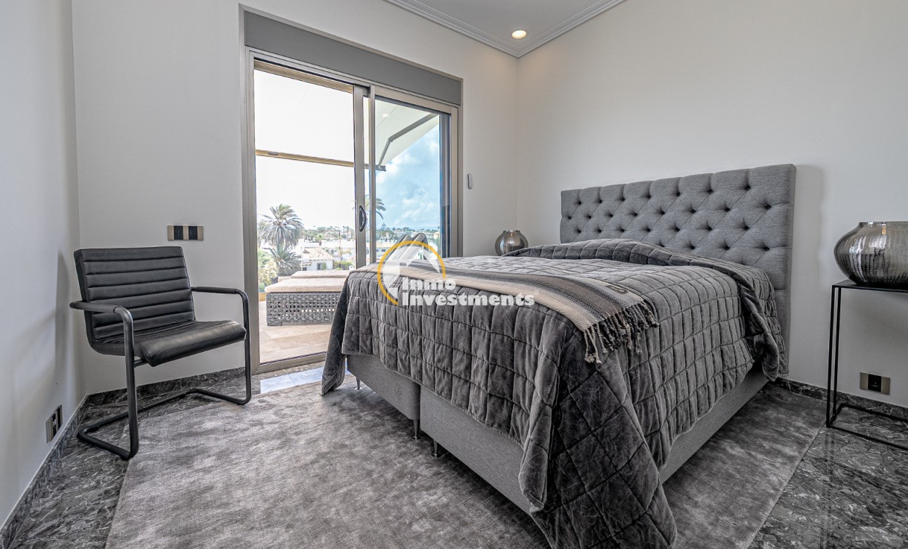 Gebrauchtimmobilien - Villa - La Zenia - Strandseite