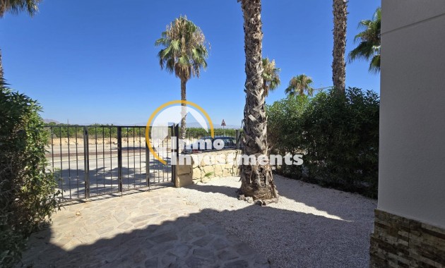 Bestaande bouw - Half vrijstaande villa - Algorfa - La Finca Golf