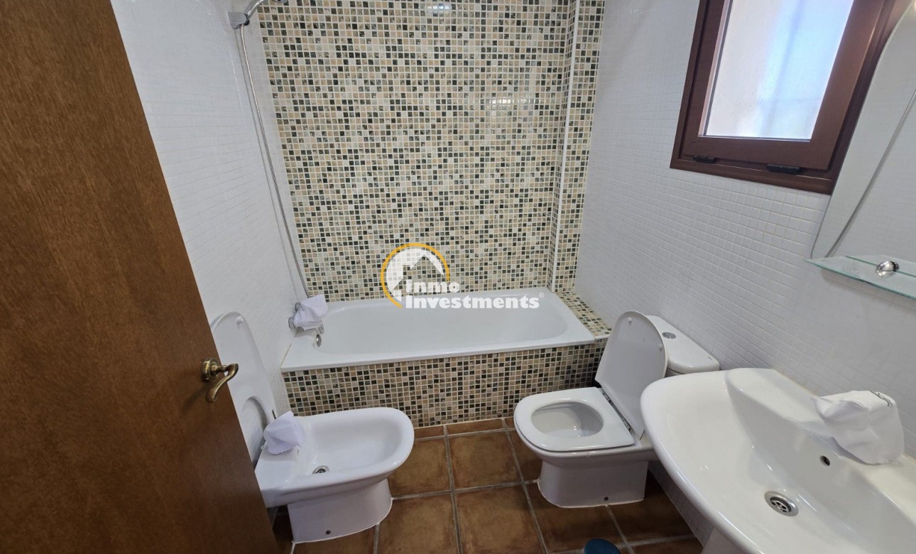 Bestaande bouw - Half vrijstaande villa - Algorfa - La Finca Golf