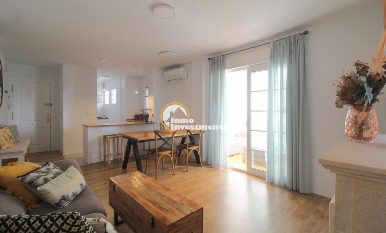 Resale - Apartment - Torrevieja - La Veleta