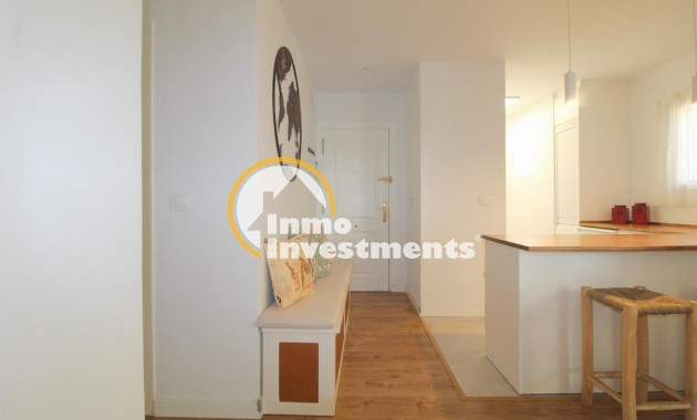 Resale - Apartment - Torrevieja - La Veleta