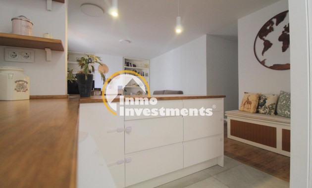 Resale - Apartment - Torrevieja - La Veleta