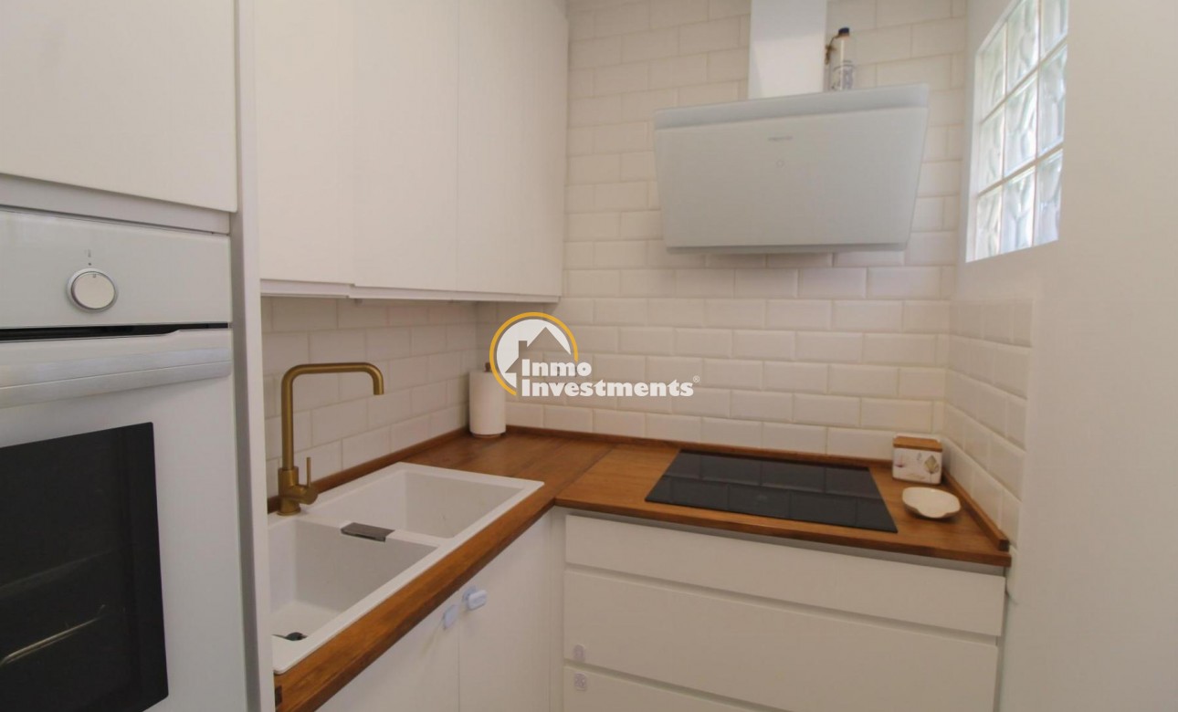 Resale - Apartment - Torrevieja - La Veleta