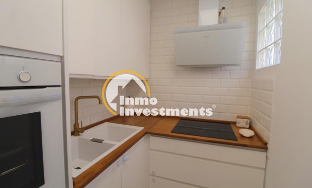 Resale - Apartment - Torrevieja - La Veleta