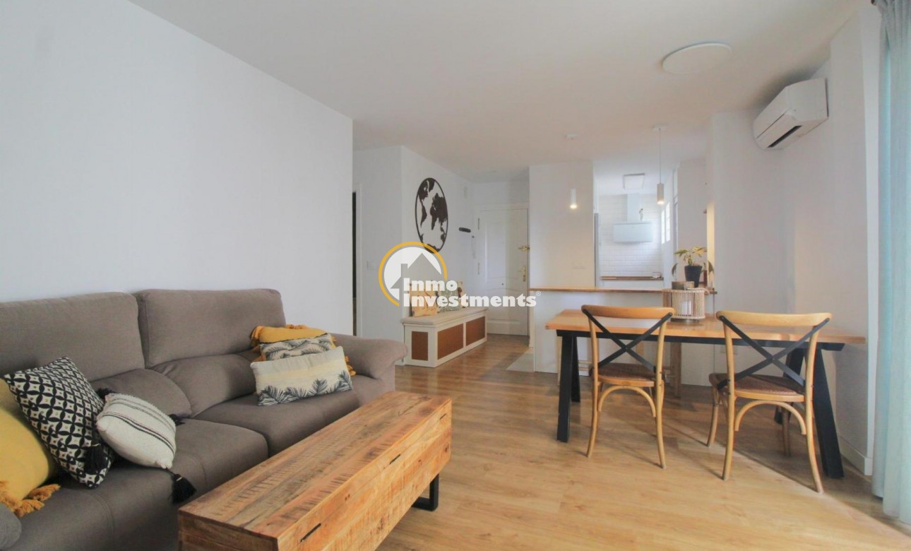 Resale - Apartment - Torrevieja - La Veleta