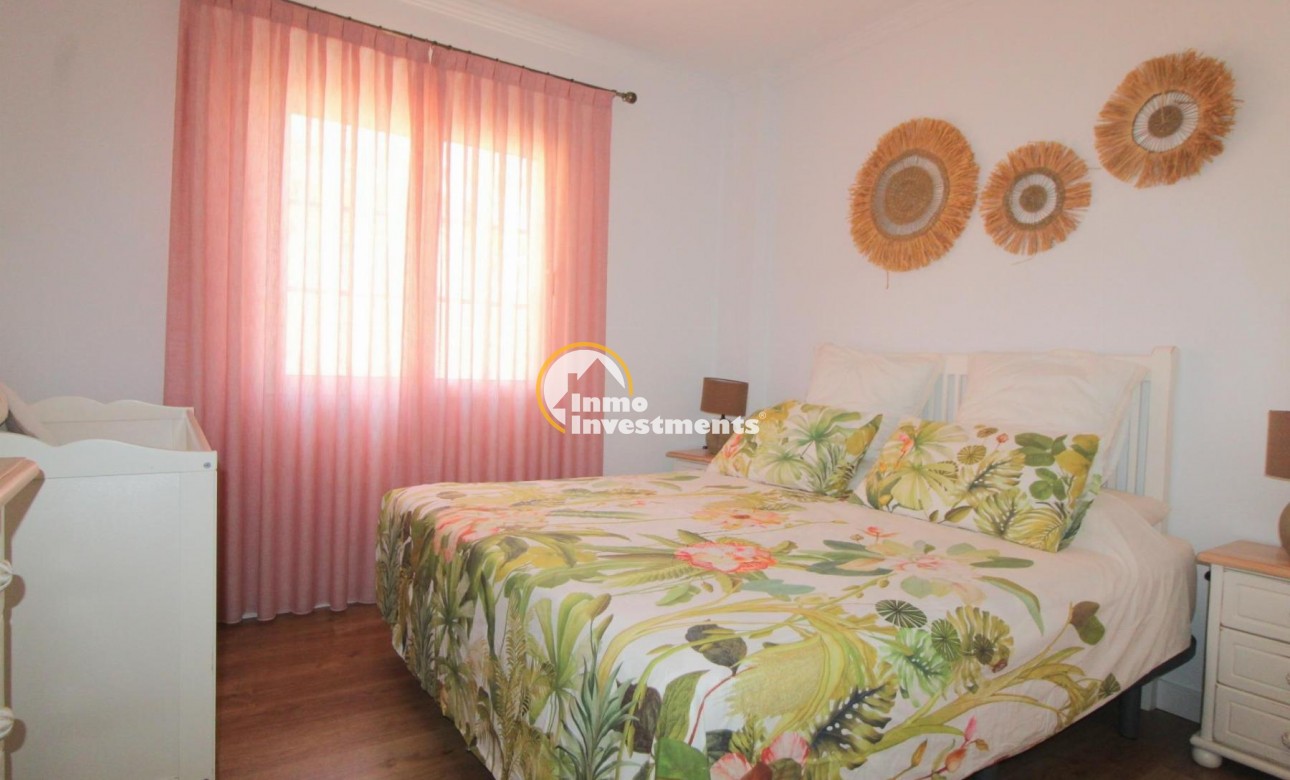 Resale - Apartment - Torrevieja - La Veleta