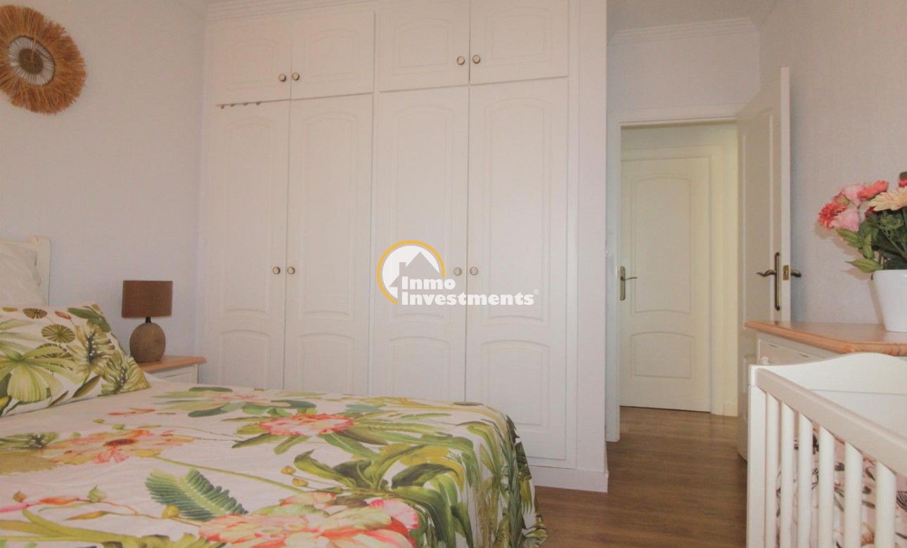 Resale - Apartment - Torrevieja - La Veleta