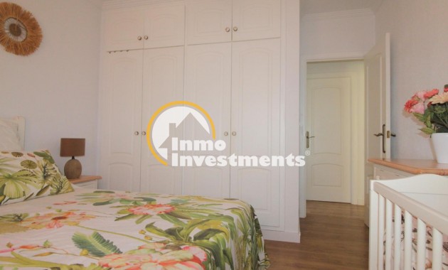 Resale - Apartment - Torrevieja - La Veleta
