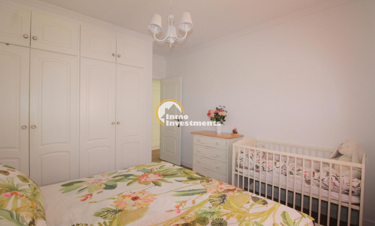 Resale - Apartment - Torrevieja - La Veleta