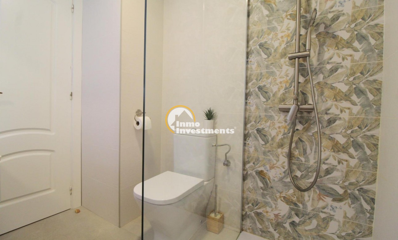 Resale - Apartment - Torrevieja - La Veleta