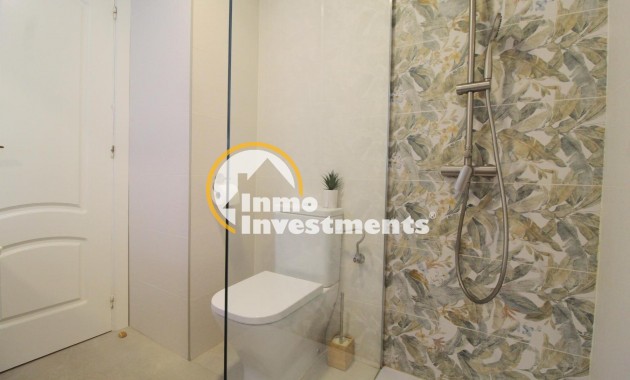 Resale - Apartment - Torrevieja - La Veleta
