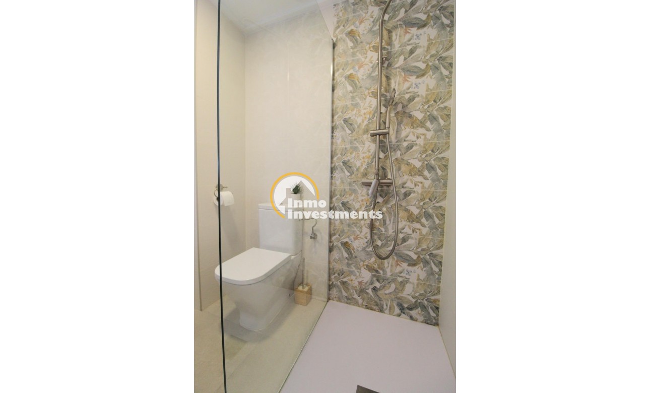 Resale - Apartment - Torrevieja - La Veleta