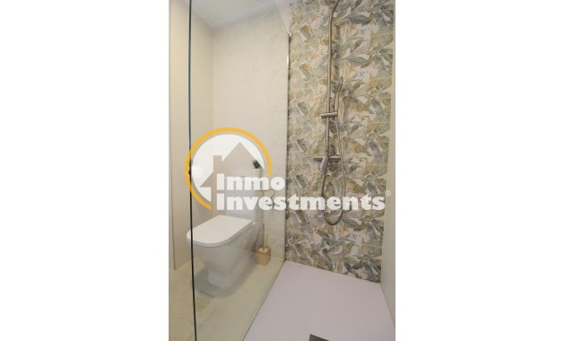 Resale - Apartment - Torrevieja - La Veleta