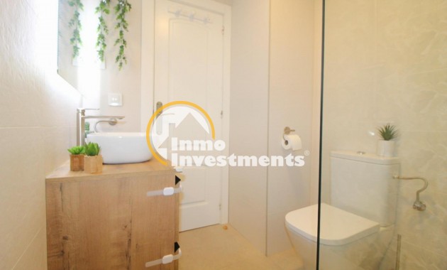 Resale - Apartment - Torrevieja - La Veleta