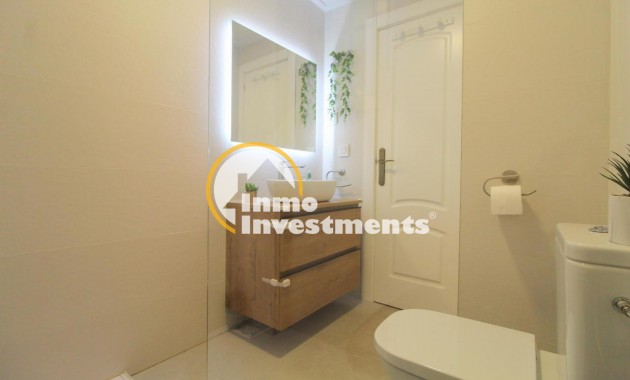 Resale - Apartment - Torrevieja - La Veleta