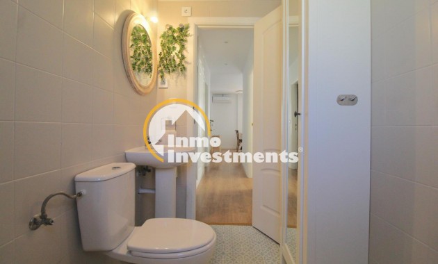 Resale - Apartment - Torrevieja - La Veleta