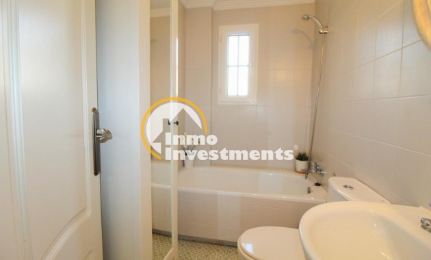 Resale - Apartment - Torrevieja - La Veleta