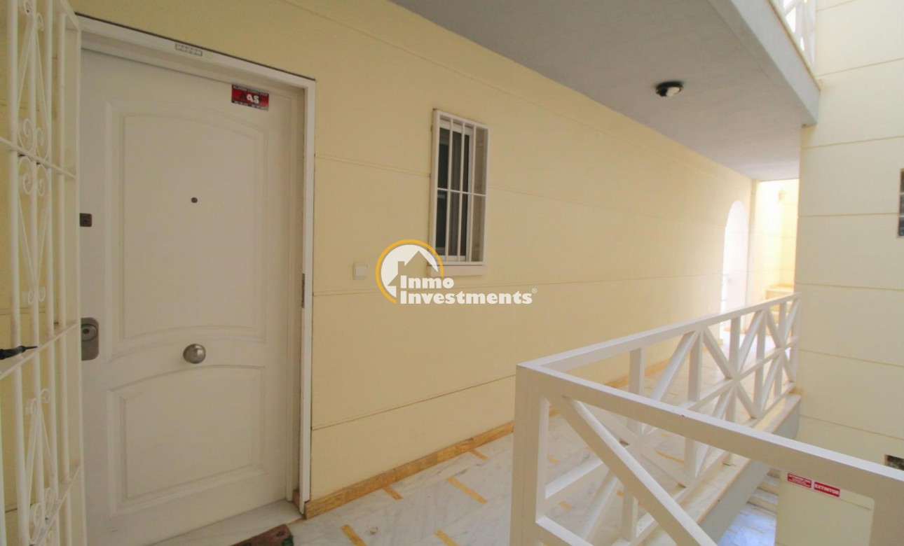 Resale - Apartment - Torrevieja - La Veleta