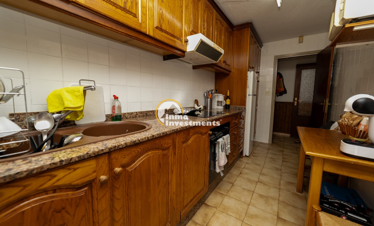 Resale - Villa - Punta Prima - Beachside