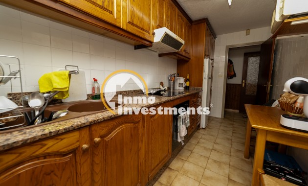 Resale - Villa - Punta Prima - Beachside