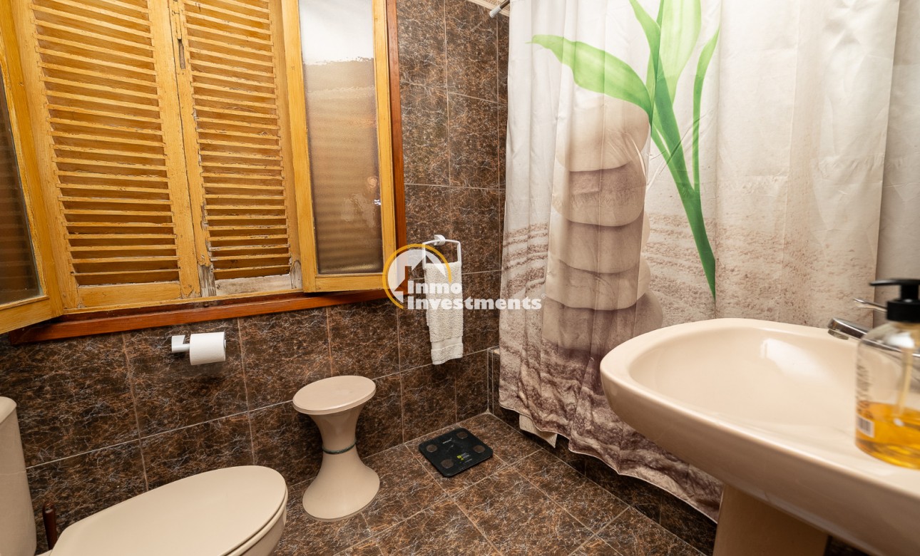 Resale - Villa - Punta Prima - Beachside