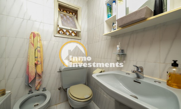 Resale - Villa - Punta Prima - Beachside