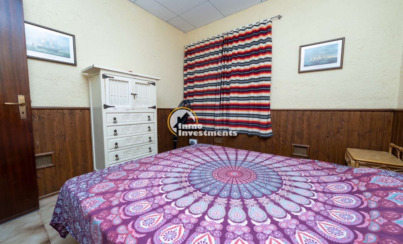 Resale - Villa - Punta Prima - Beachside