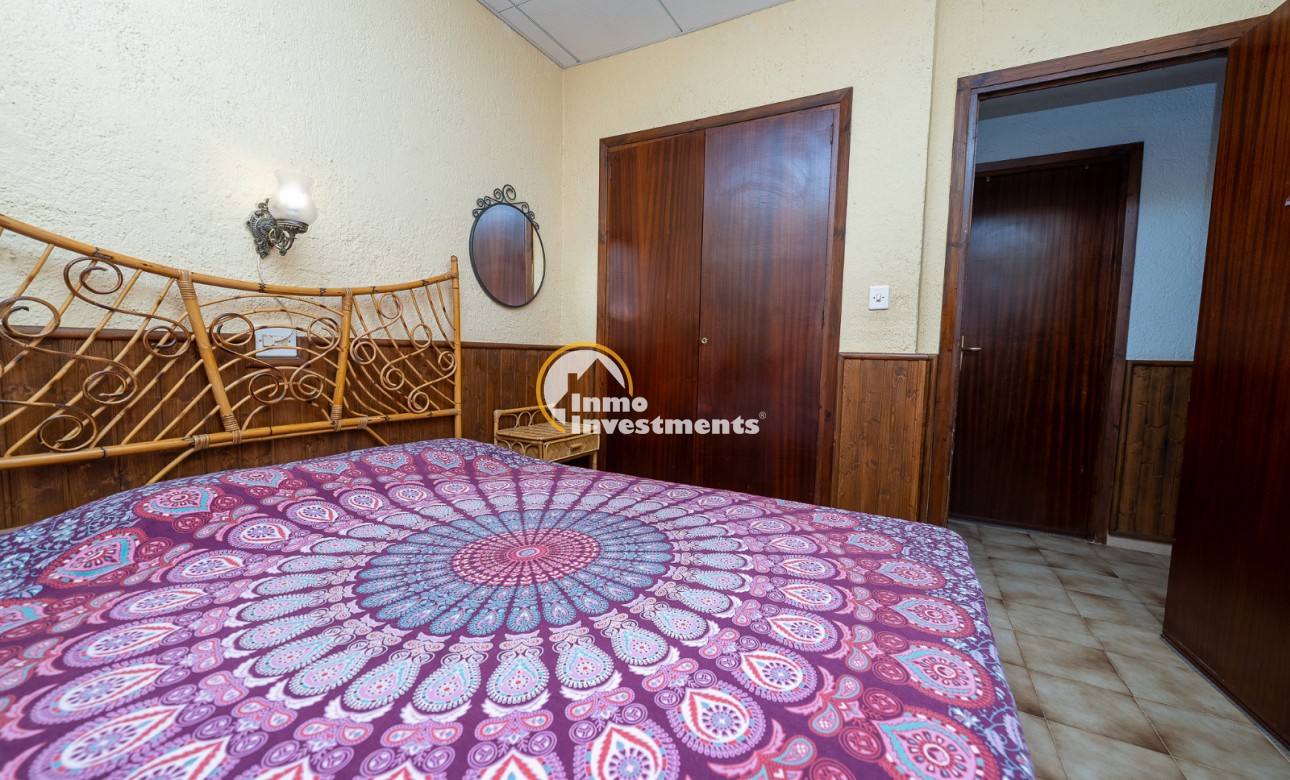 Resale - Villa - Punta Prima - Beachside